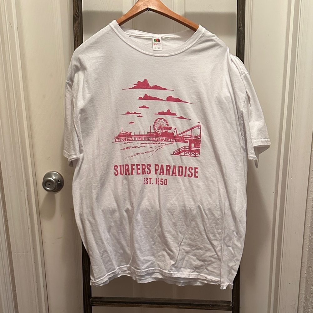 Surfers paradise beachy tee